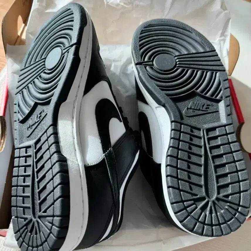 [BUNJANG] Nike Dunk 235 Sneakers / 나이키 덩크 235