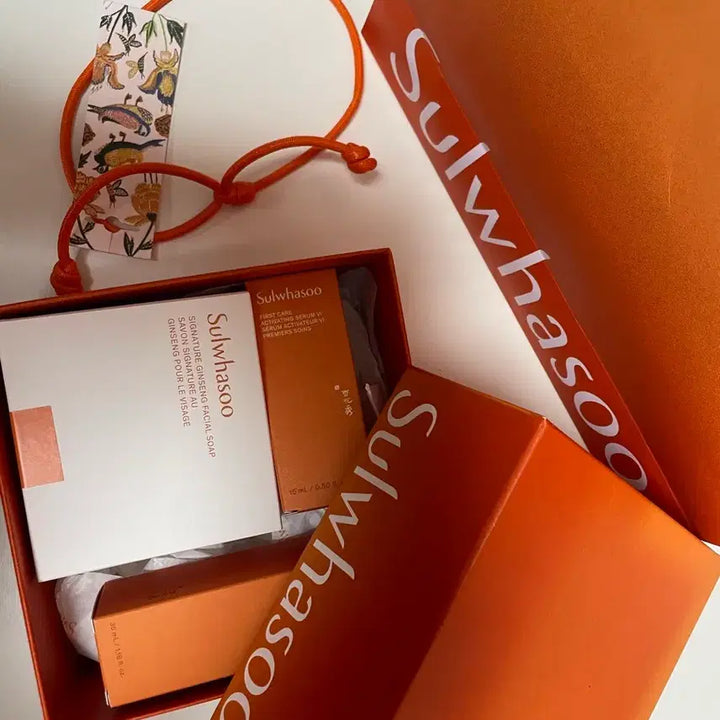 [BUNJANG] Sulwhasoo Gift Set (Sealed) / 설화수 선물세트 (선물포장 미개봉)