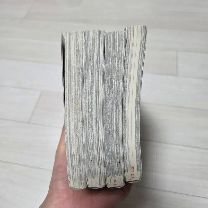 [BUNJANG] Attack on Titan Manga Vol. 1-4 / 진격의 거인 만화책 1~4권 일괄