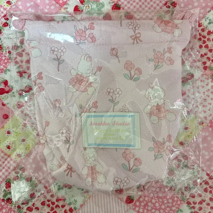 [BUNJANG] Svzakka Studio Pink Rabbit Quilted Pouch / Svzakka Studio 퀼팅 파우치 핑크 토끼 복주머니