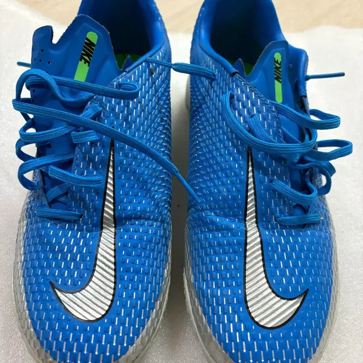 [BUNJANG] Nike Phantom Indoor Soccer Shoes (250) / 나이키 팬텀 풋살화 (250)