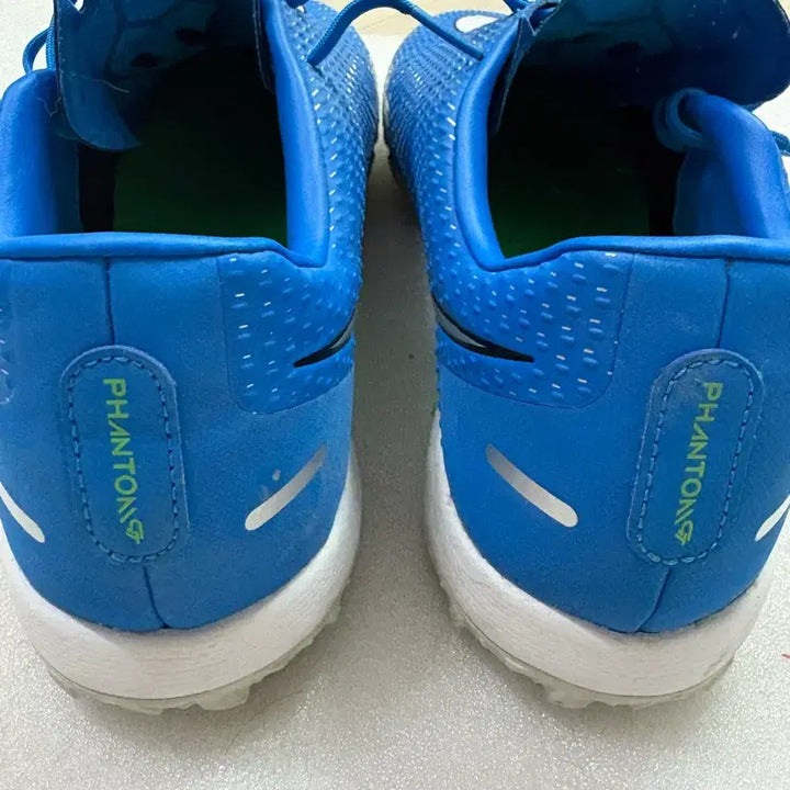 [BUNJANG] Nike Phantom Indoor Soccer Shoes (250) / 나이키 팬텀 풋살화 (250)