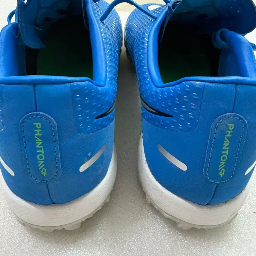 [BUNJANG] Nike Phantom Indoor Soccer Shoes (250) / 나이키 팬텀 풋살화 (250)
