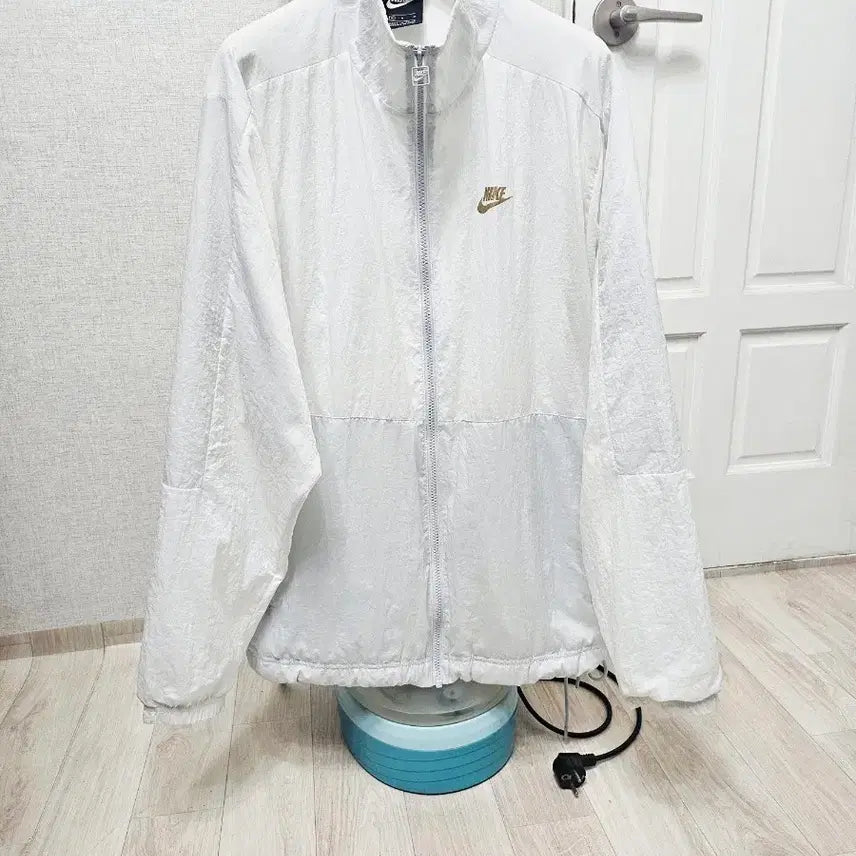 [BUNJANG] Nike Woven Jacket White Gold Windbreaker / (110)2XL 우주매물 나이키 우븐자켓  백로고 [화이트골드] 바람막이