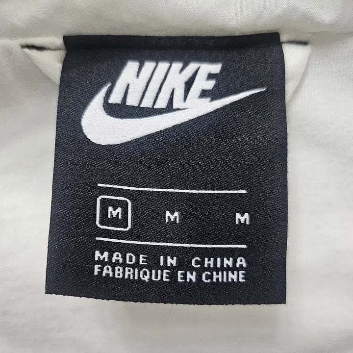 [BUNJANG] Nike Woven Jacket White Gold Windbreaker / (110)2XL 우주매물 나이키 우븐자켓  백로고 [화이트골드] 바람막이