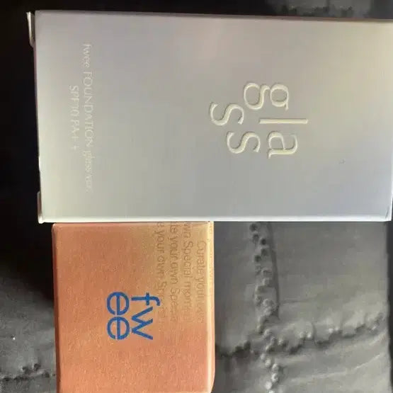 [BUNJANG] Fwee Foundation and Lip Bundle / 퓌 파데 립 팔아요