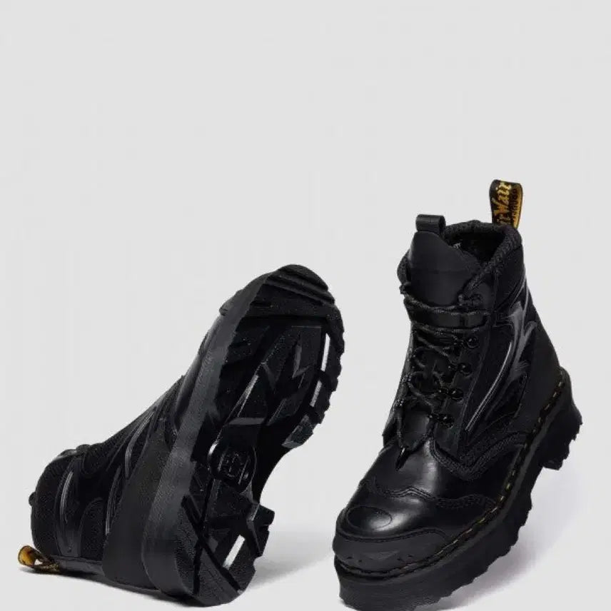 [BUNJANG] Dr. Martens XX01 Boots / 닥터마틴 엑소실드 XX01 250