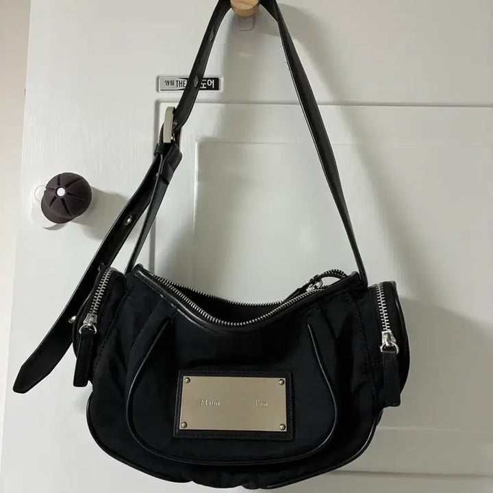 [BUNJANG] Matinkim Madeline Round Bag Black / 마뗑킴 마들렌 라운드백 블랙