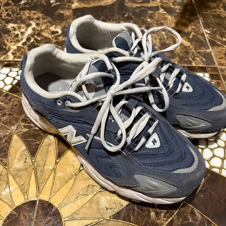 [BUNJANG] New Balance ML 725Q Navy Sneakers / 뉴발란스 ML 725Q 네이비 270 상태 굿