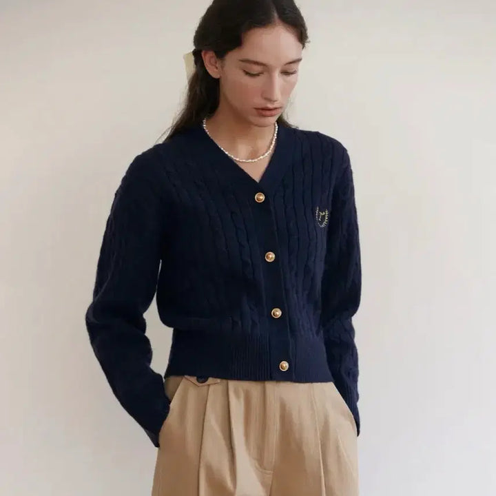 [BUNJANG] Rolarola V Neck Cable Cardigan Navy / 로라로라 V NECK CABLE CARDIGAN NAVY