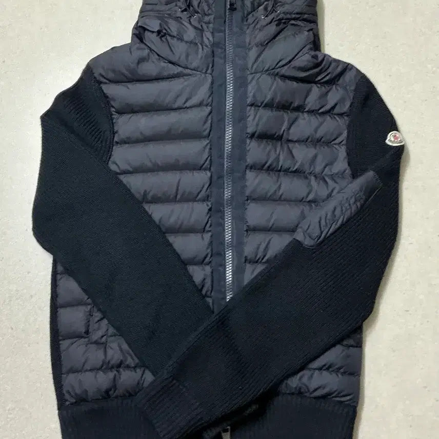 [BUNJANG] Moncler Hooded Knit Padded Jacket / 몽클레어 후드 니트 패딩자켓