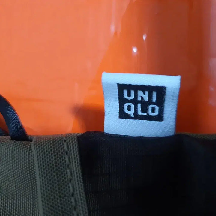 [BUNJANG] Uniqlo & Helinox Cross Bag / 가벼운 유니클로 & 헬리녹스 크로스 백 ( 미사용)