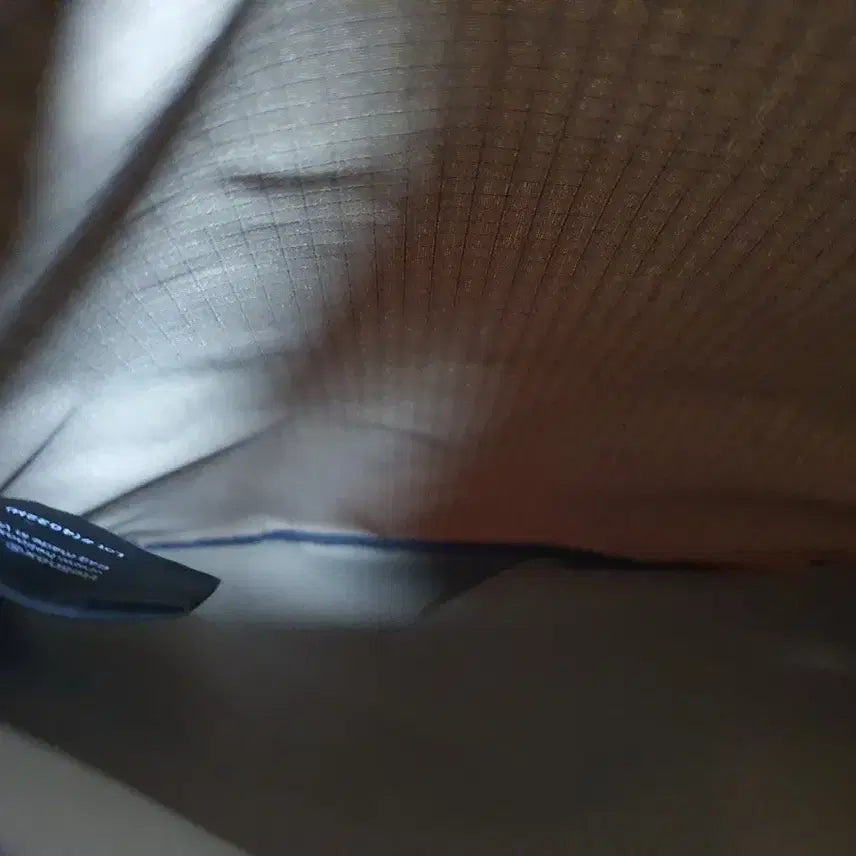 [BUNJANG] Uniqlo & Helinox Cross Bag / 가벼운 유니클로 & 헬리녹스 크로스 백 ( 미사용)