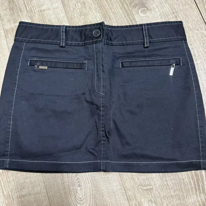 [BUNJANG] Dark Victory Stitch Black Mini Skirt / 다크빅토리 스티치 블랙 미니스커트 s