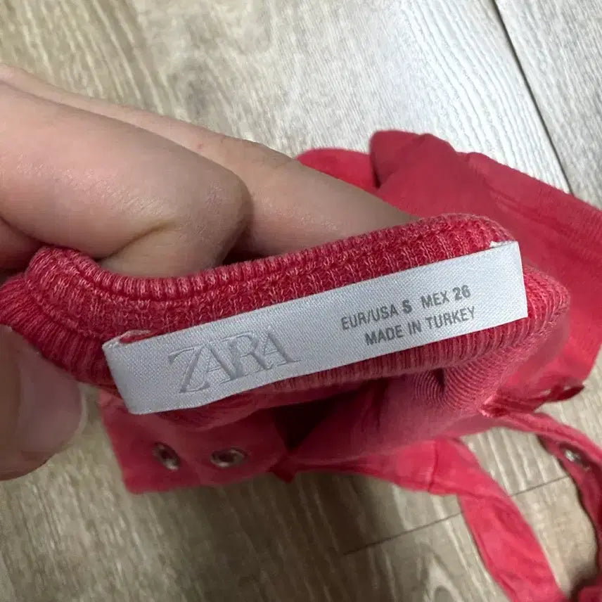 [BUNJANG] ZARA Halter Neck Tank Top / 자라 홀터넥 나시