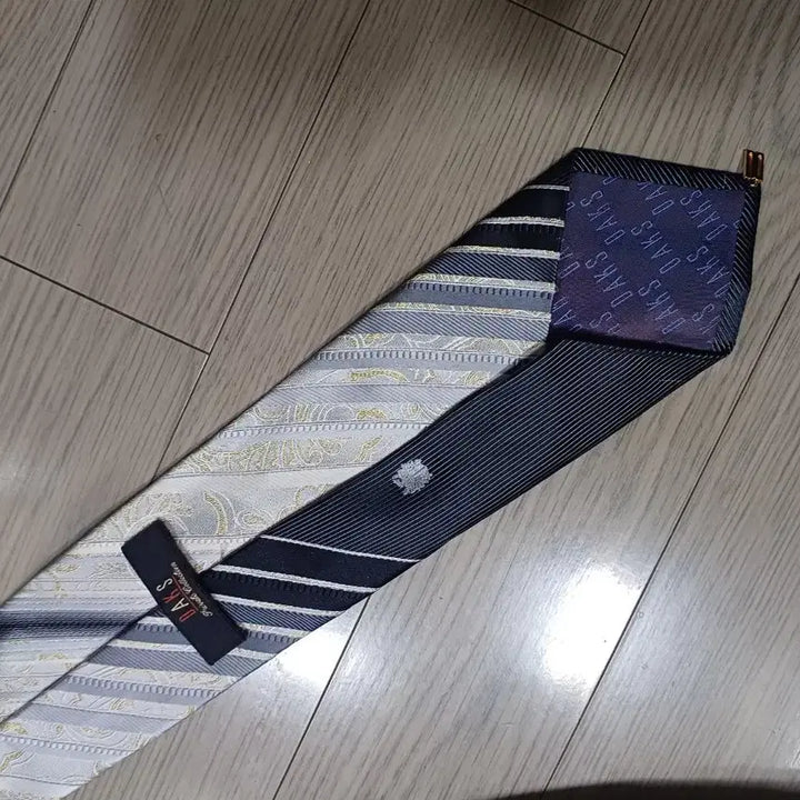 [BUNJANG] Daks Striped Pattern Tie / 닥스 넥타이 스트라이프 패턴