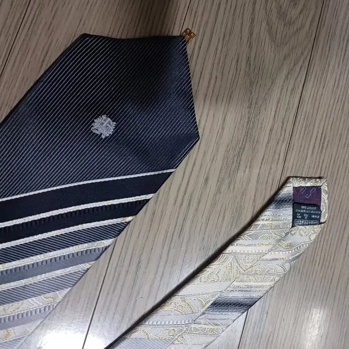 [BUNJANG] Daks Striped Pattern Tie / 닥스 넥타이 스트라이프 패턴