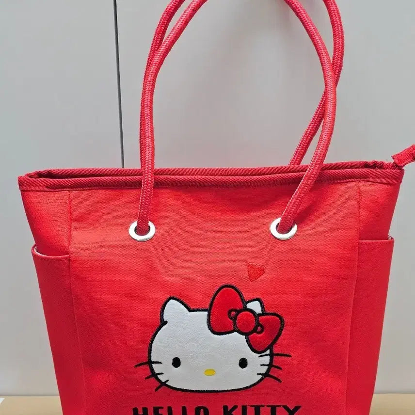 [BUNJANG] Hello Kitty Red Shoulder Bag / 헬로키티 레드 숄더백 가방 새상품