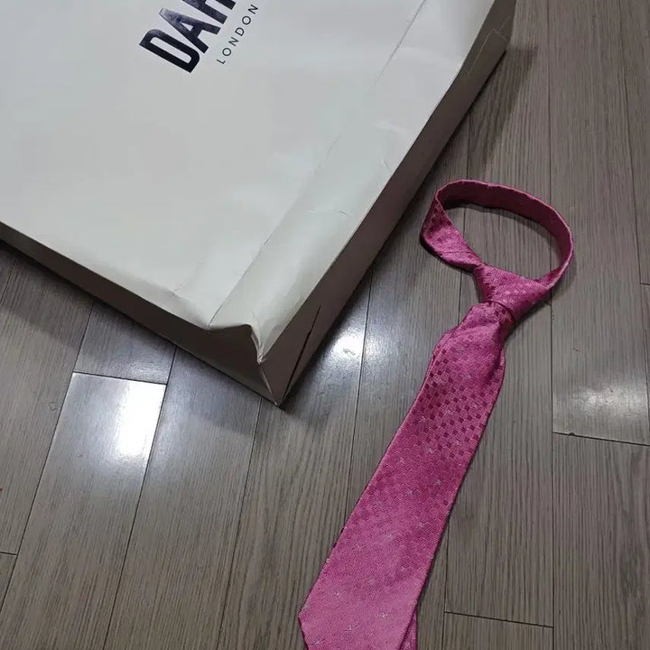 [BUNJANG] Daks Pink Necktie / 닥스 핑크색 넥타이