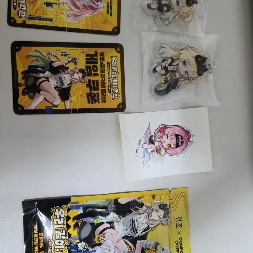 [BUNJANG] Compose Myeongjo Keyring, Sticker, Card / 컴포즈 명조 키링, 스티커, 카드 팝니다