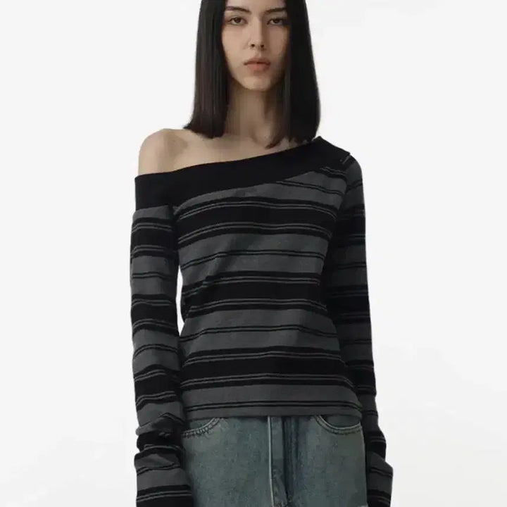 [BUNJANG] Millo Woman One Shoulder Striped Tee Gray / 밀로 우먼 원숄더 스트라이프 티 그레이