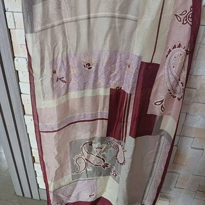 [BUNJANG] Daks Paisley Silk Scarf / 닥스 실크 스카프 페이즐리 패턴 170*52