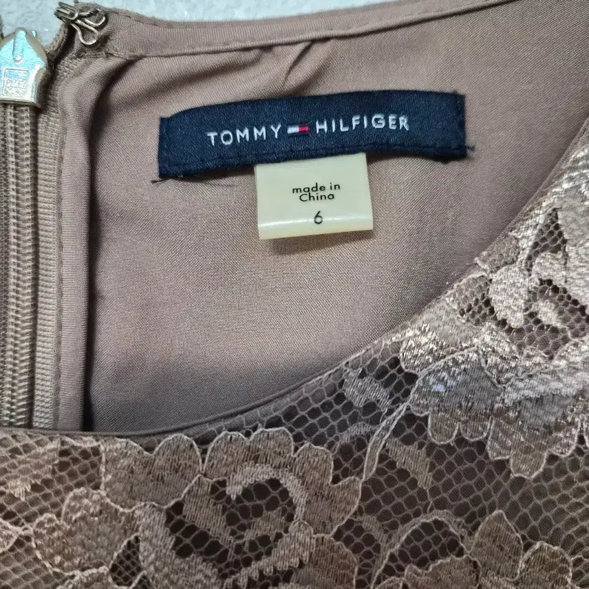 [BUNJANG] Tommy Hilfiger Lace Flare Dress / 타미힐피거 레이스 플레어 원피스