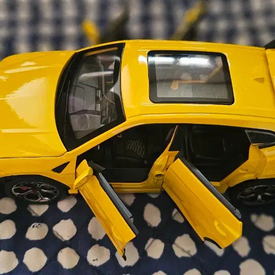 [BUNJANG] Diecast Model Cars 1:24 Scale Collection / 다이캐스트 자동차 모형 컬렉션 1:24 입니다앞에아크릴판열구닫구합니다