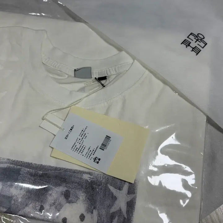 [BUNJANG] Polytelu Hank 1/2 Graphic T-shirt 'Starme' White / [3] 폴리테루 행크 1/2 그래픽 티셔츠 '스타미' 화이트