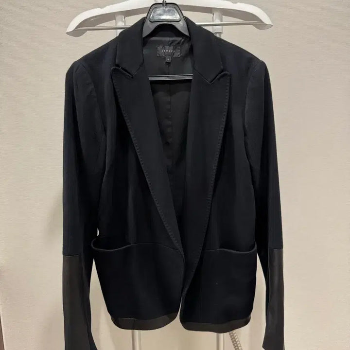 [BUNJANG] Theory Women's Blazer Jacket with Leather Sleeves / Theory 여성 블레이저 자켓 가죽소매