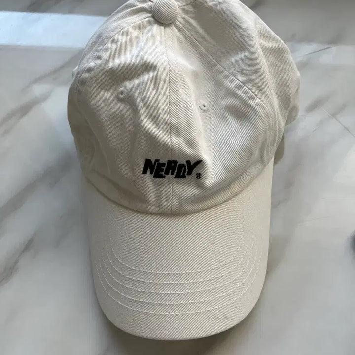 [BUNJANG] NERDY Ivory Ball Cap / 널디 NERDY 볼캡 아이보리