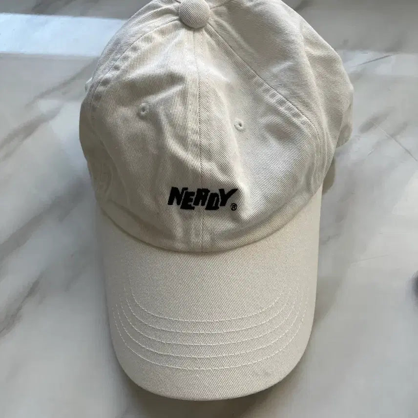 [BUNJANG] NERDY Ivory Ball Cap / 널디 NERDY 볼캡 아이보리