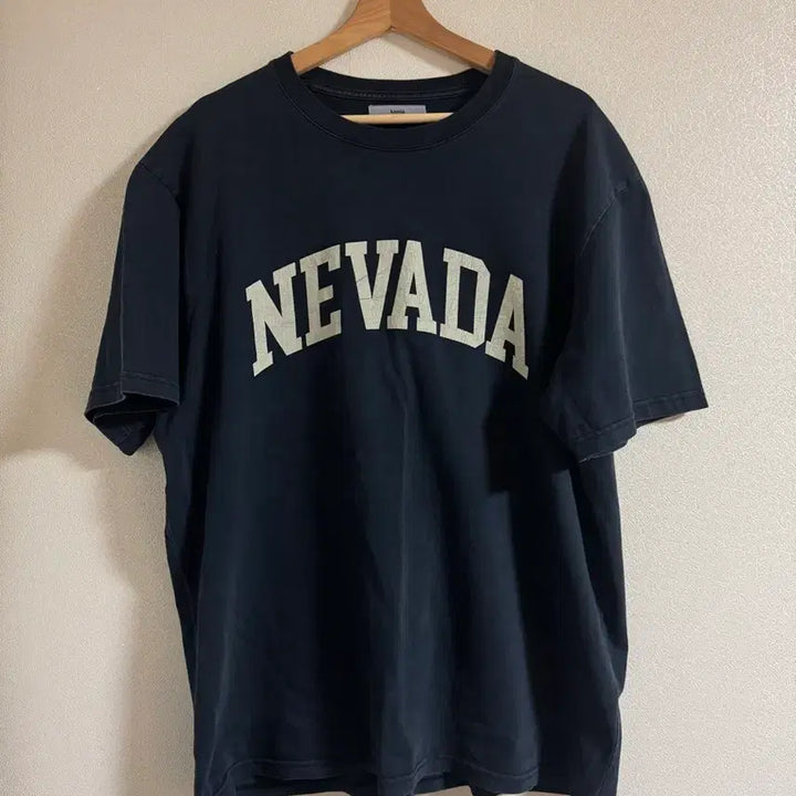 [BUNJANG] Kamia Nevada Navy T-shirt L Size / 카미아 Nevada 티셔츠 네이비 사이즈 L