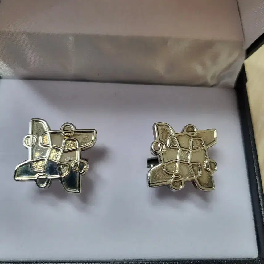 [BUNJANG] APEC 2025 Commemorative Cufflinks Silver / APEC 2025 기념 커프스 은색