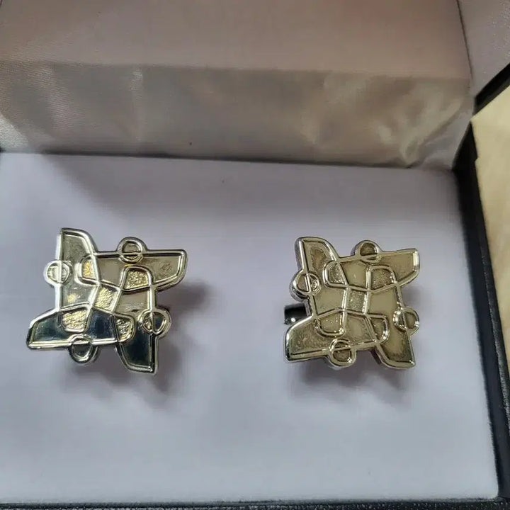 [BUNJANG] APEC 2025 Commemorative Cufflinks Silver / APEC 2025 기념 커프스 은색