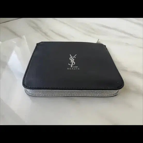 [BUNJANG] Yves Saint Laurent Glitter Black Pouch / 입생로랑 뷰티 글리터 블랙 파우치