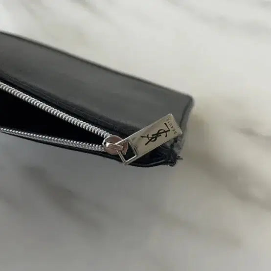 [BUNJANG] Yves Saint Laurent Glitter Black Pouch / 입생로랑 뷰티 글리터 블랙 파우치