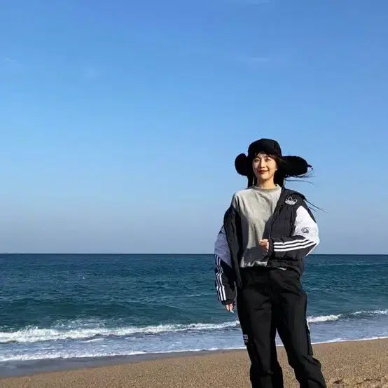 [BUNJANG] Adidas Jennie Crop Puffer Down Jacket / 마지막가격 내림 S판매) 아디다스 제니 패딩 크롭 숏패딩 푸퍼 다운 자켓