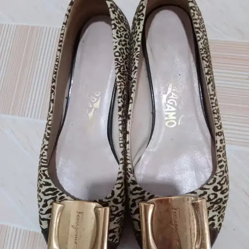 [BUNJANG] Ferragamo Leopard Print Flat Shoes / 페라가모 레오파드 플랫 슈즈36정품