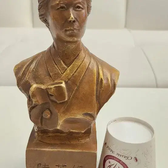 [BUNJANG] Park Chung-hee & Yuk Young-soo Bronze Busts / 박정희 대통령과 육영수여사 흉상