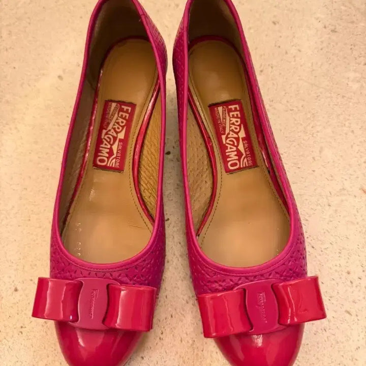 [BUNJANG] Ferragamo Vara Pink Ribbon Flat Pumps / 페라가모 바라 펌프스 핫핑크 리본 플랫슈즈36.5정품