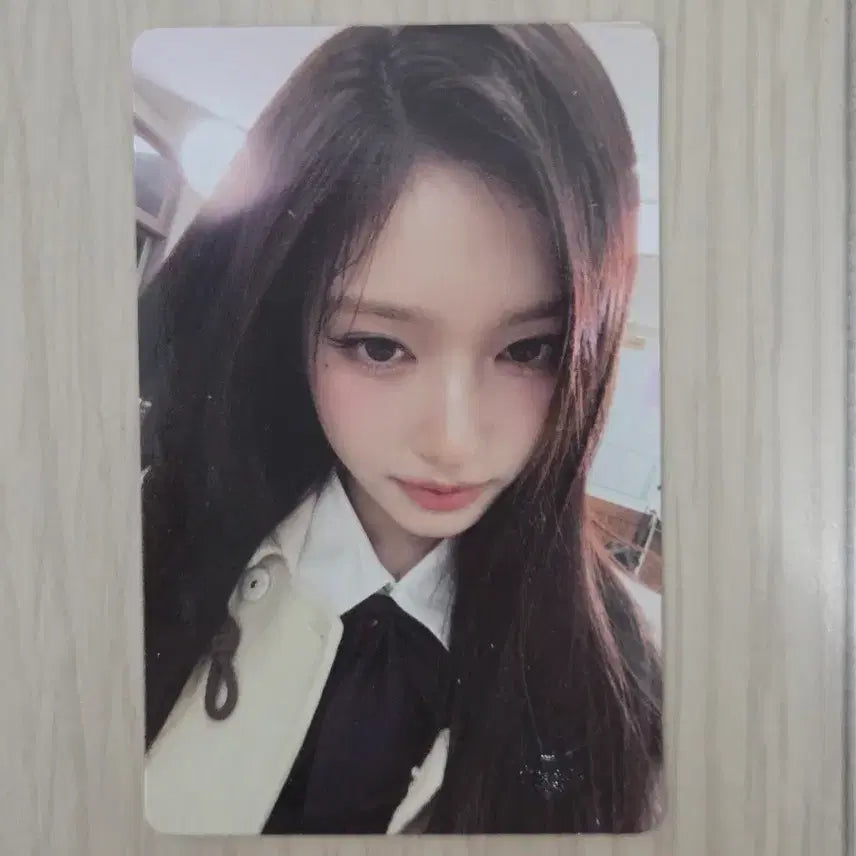 [BUNJANG] IVE LeeSeo Black Hole Broadcast Photocard / 아이브 IVE 블랙홀 이서 공방 포카 양도