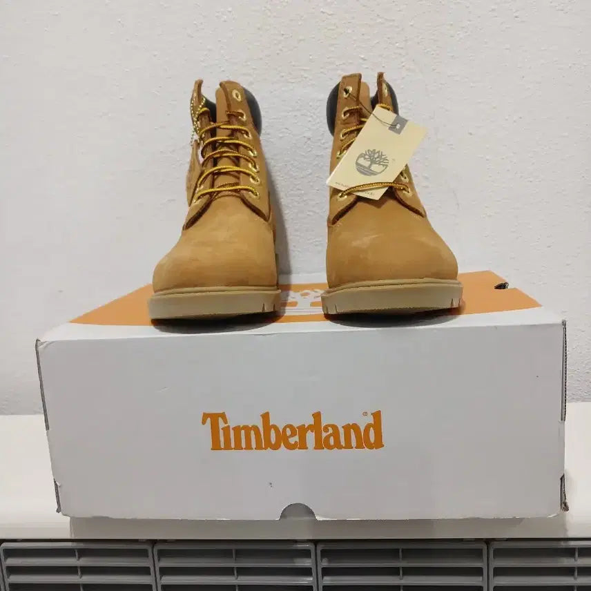 [BUNJANG] Timberland 6-Inch Premium Waterproof Boots / 팀버랜드 6인치 프리미엄 방수 부츠 새상품