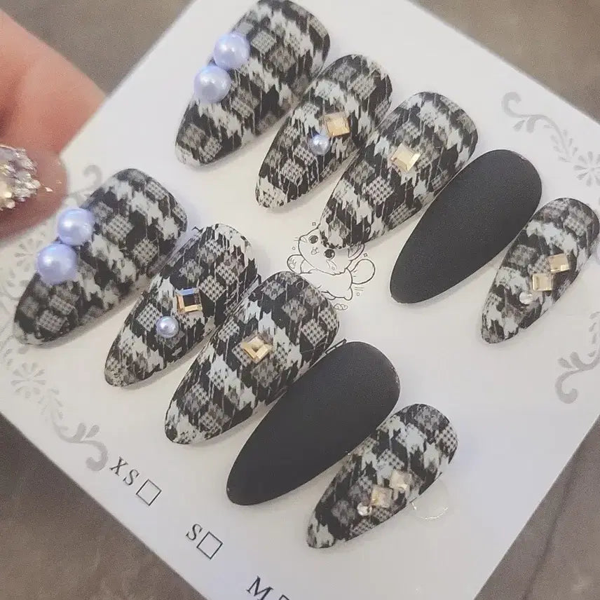 [BUNJANG] Black Check Pattern Nail Tips / 체크 패턴 무광 블랙 네일팁