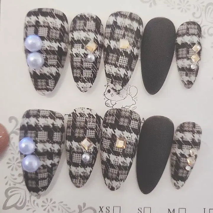 [BUNJANG] Black Check Pattern Nail Tips / 체크 패턴 무광 블랙 네일팁