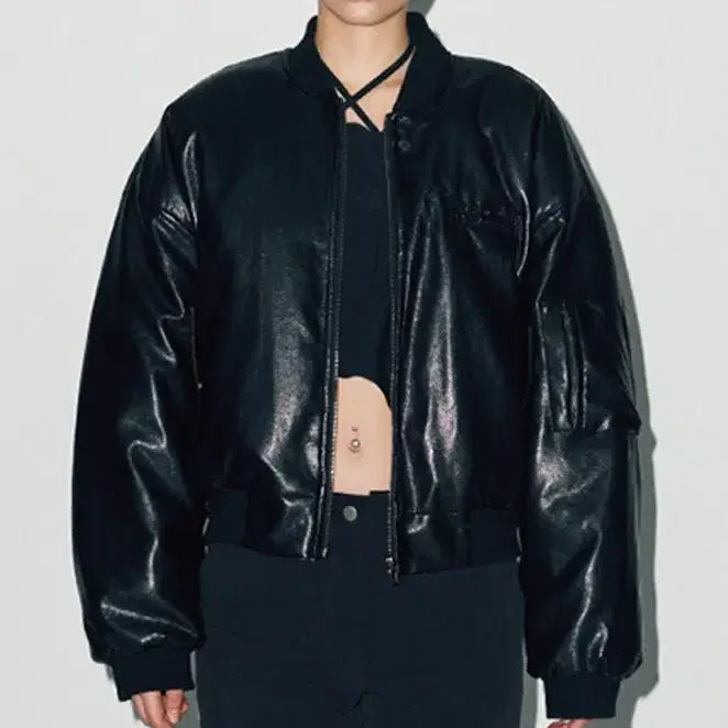 [BUNJANG] Slowgarmets MA-1 Leather Bomber Jacket / 슬로우가먼츠 패딩 레더 봄버 자켓 MA-1 (설쁘 착용)