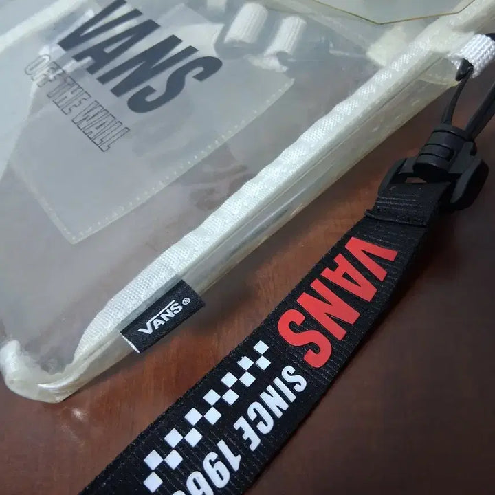 [BUNJANG] Vans Transparent Crossbody Bag / 반스 투명 크로스백 가방
