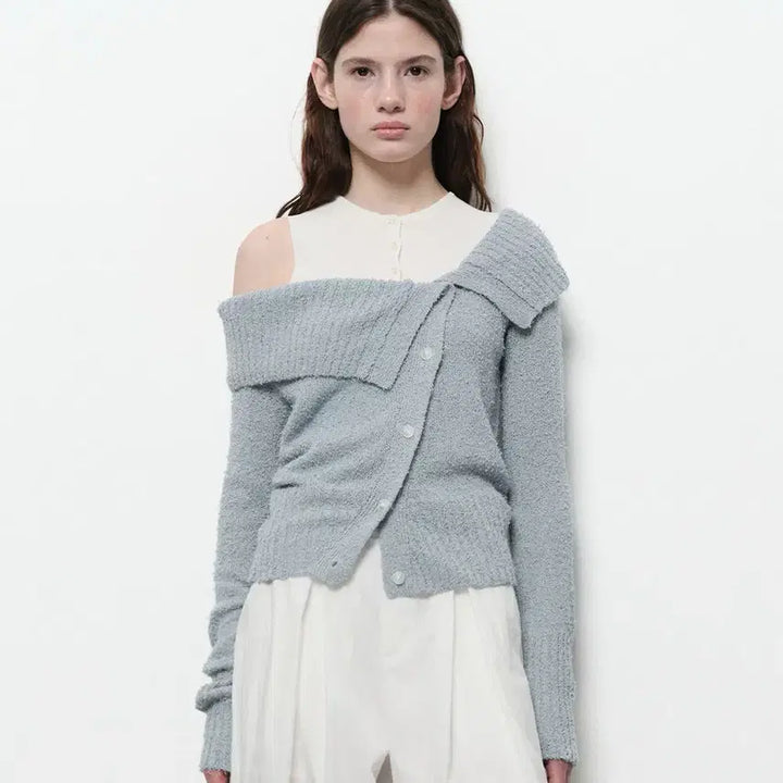 [BUNJANG] Diagonal Off-Shoulder Cardigan - Blue / 다이애그널 diagonal 오프숄더 가디건 블루 (설쁘 착용)