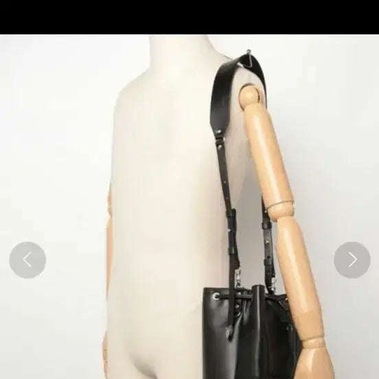 [BUNJANG] TOGA Archives Leather Drum Bag - Black / TOGA 토가 아카이브스 레더 드럼백 블랙 os