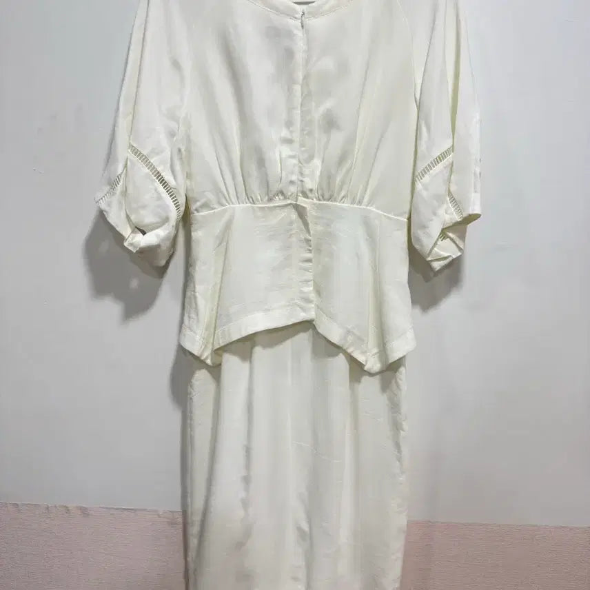 [BUNJANG] TIME White Linen Mini Dress / TIME타임 브랜드화이트 린넨 원피스 반팔 Free
